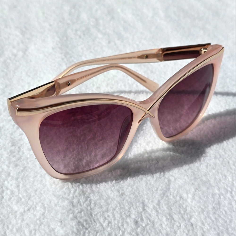 TED BAKER Cat Eye Women's Sunglasses- NWT - Picture 2 of 8